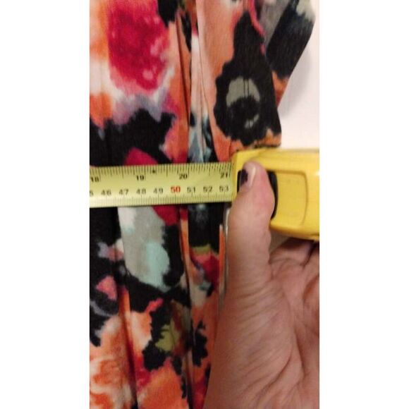 Chelsea and Theodore Rayon stretch flowy multi color crew neck - Picture 3 of 5